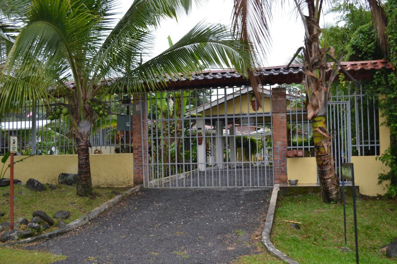 Casa Sophia 3 Listings Apartment 1 Or Apartment 2 Separately Or Apt 1 And 2 Together All With Fo Internet Guápiles 外观 照片