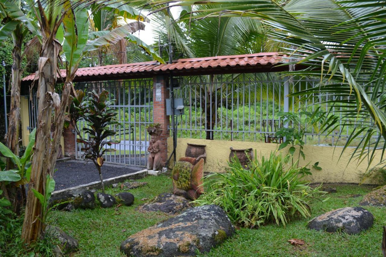Casa Sophia 3 Listings Apartment 1 Or Apartment 2 Separately Or Apt 1 And 2 Together All With Fo Internet Guápiles 外观 照片