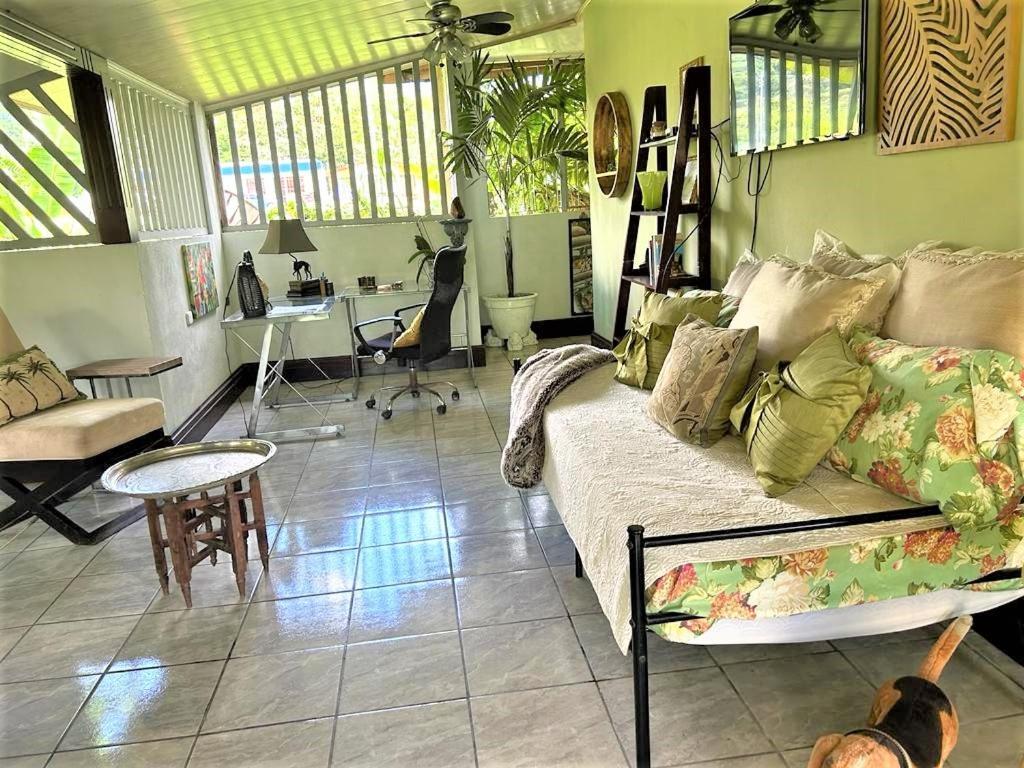 Casa Sophia 3 Listings Apartment 1 Or Apartment 2 Separately Or Apt 1 And 2 Together All With Fo Internet Guápiles 外观 照片